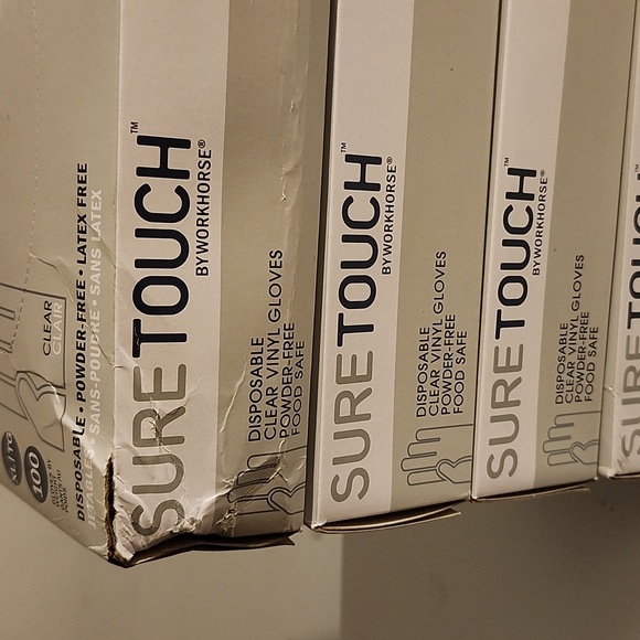 Sure touch vinyl gloves brand new - Picture 2 of 3